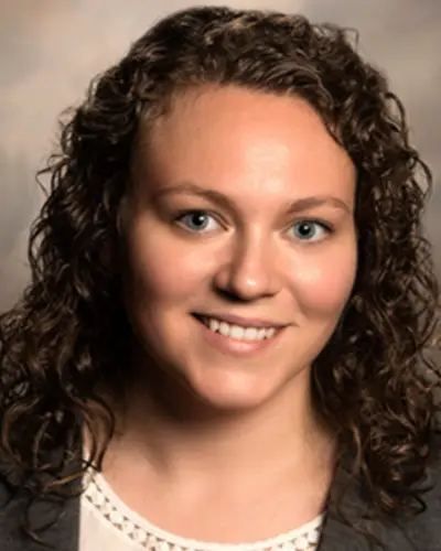 Erin Thomsen Headshot